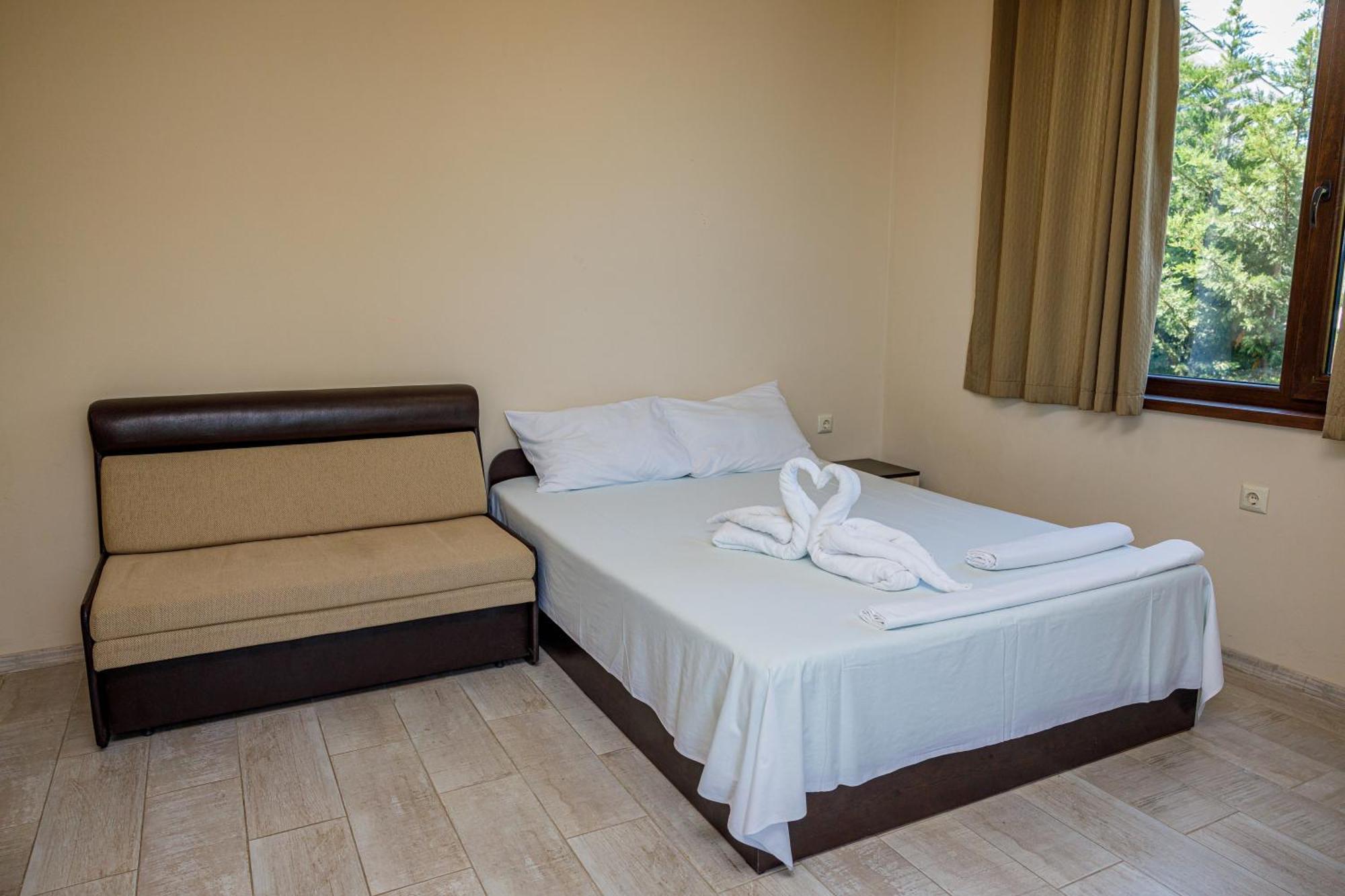 Family Hotel Silitur Ahtopol Ngoại thất bức ảnh