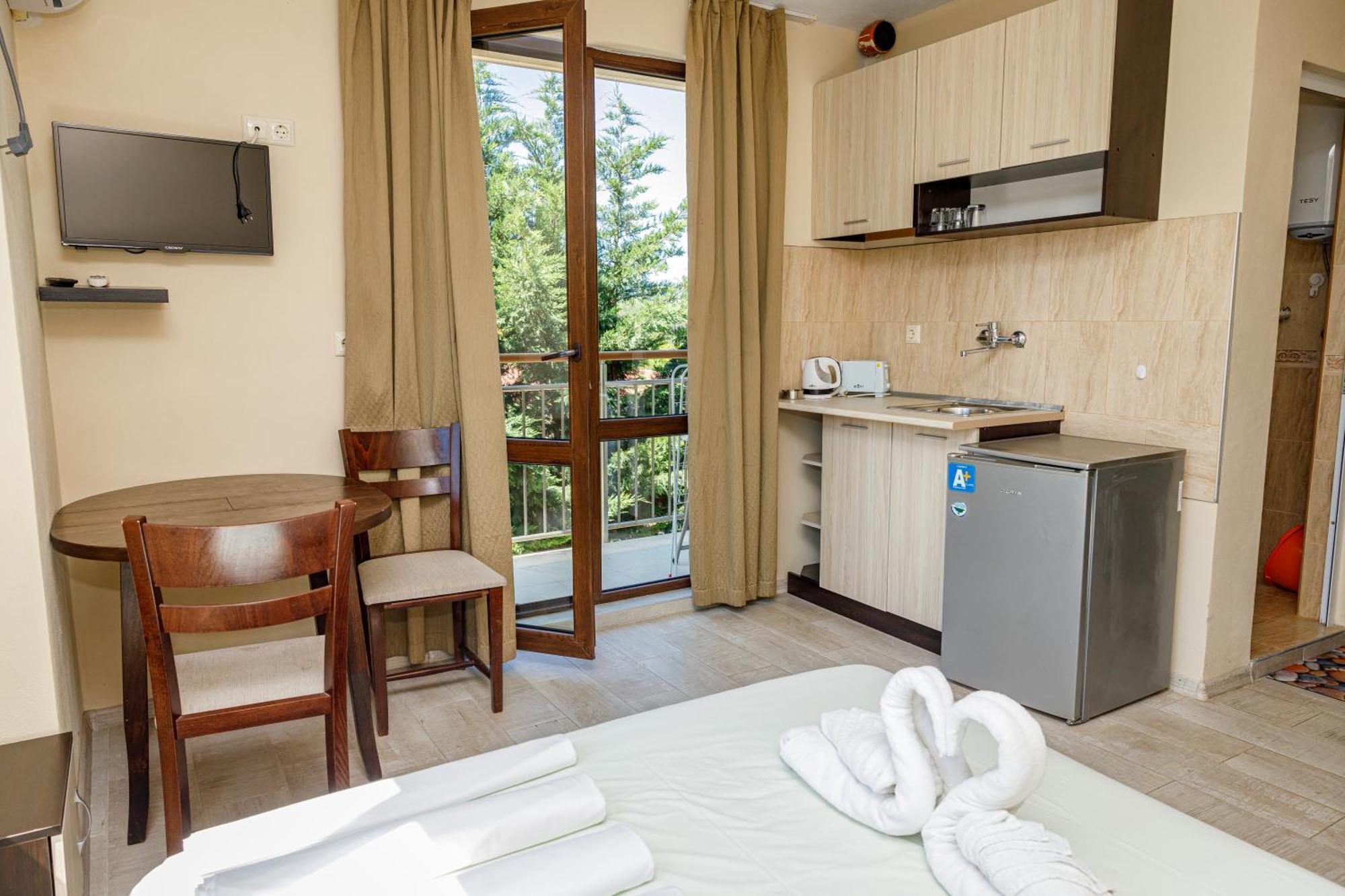 Family Hotel Silitur Ahtopol Ngoại thất bức ảnh