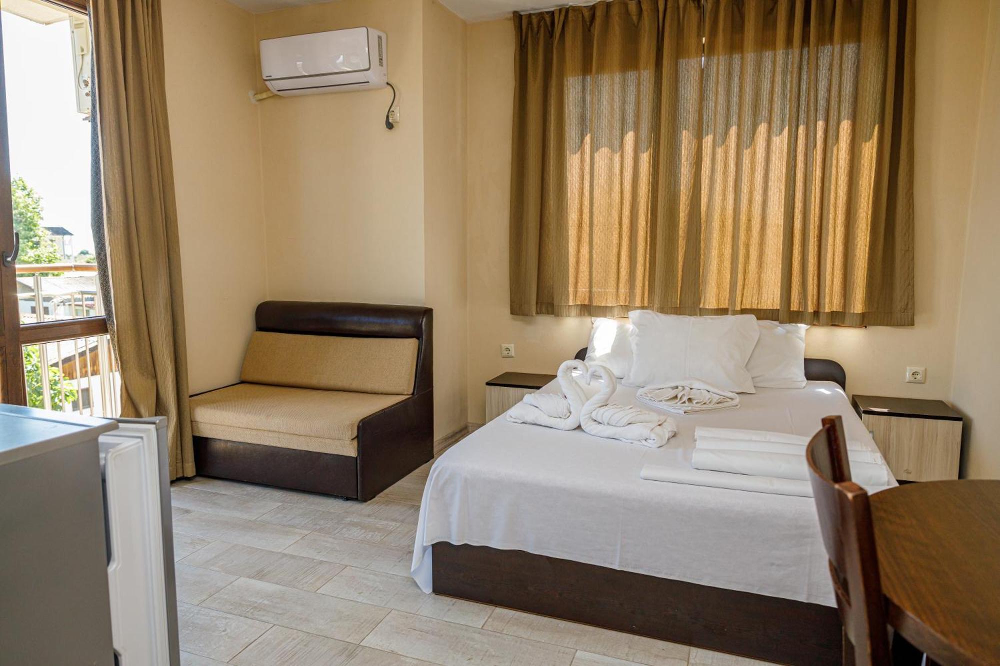 Family Hotel Silitur Ahtopol Ngoại thất bức ảnh