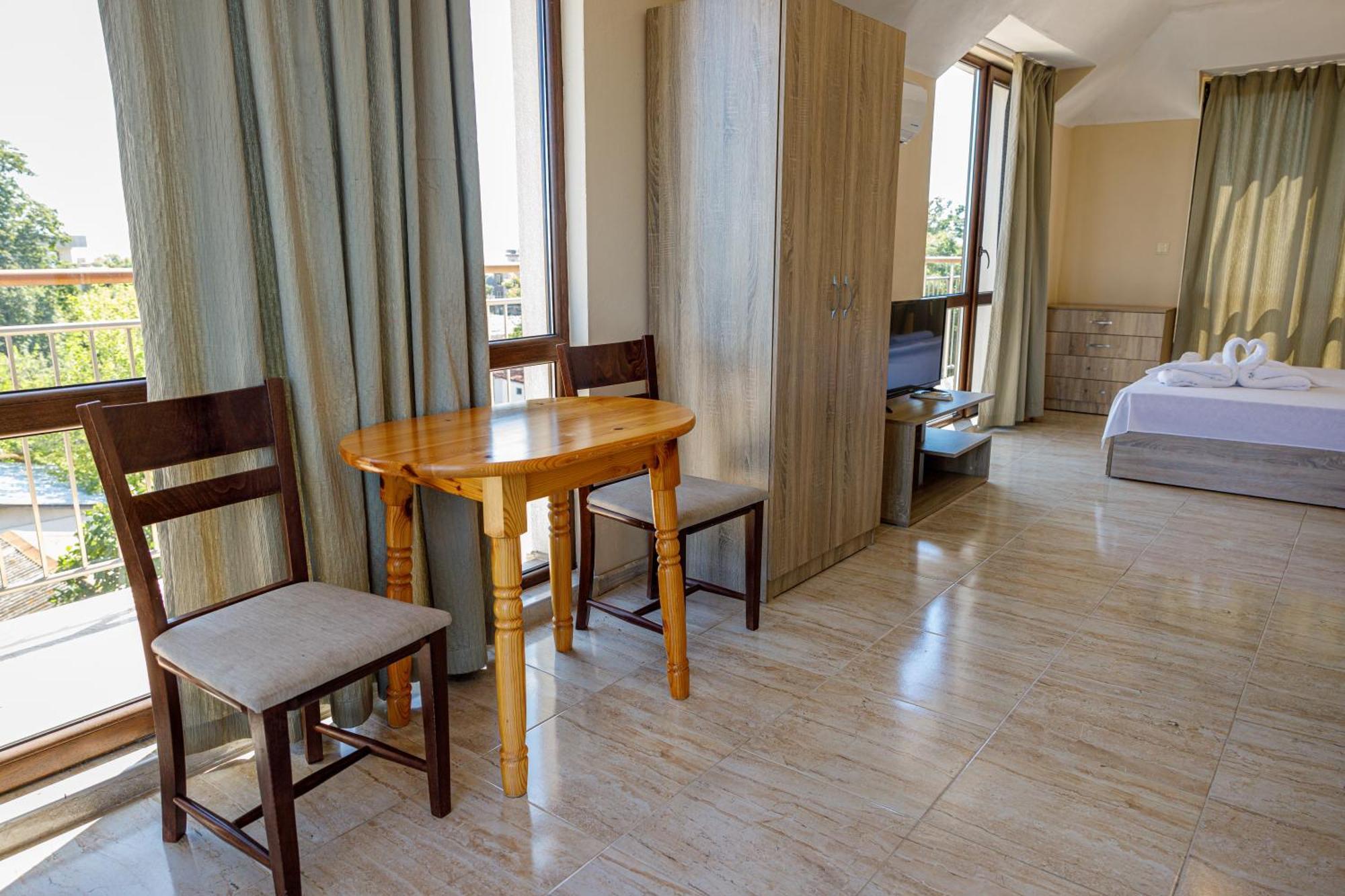 Family Hotel Silitur Ahtopol Ngoại thất bức ảnh