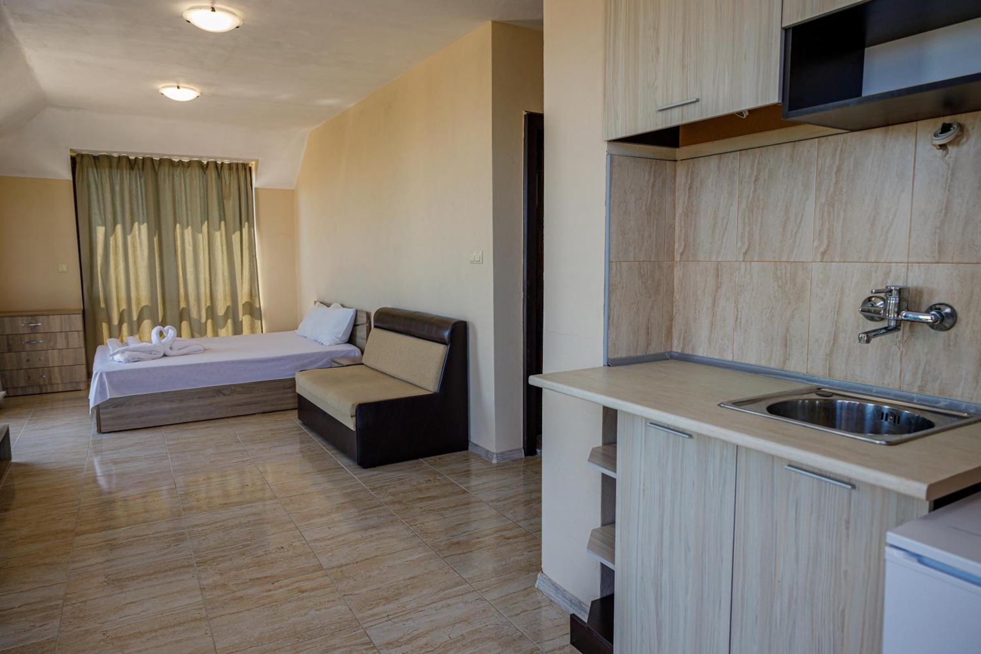 Family Hotel Silitur Ahtopol Ngoại thất bức ảnh