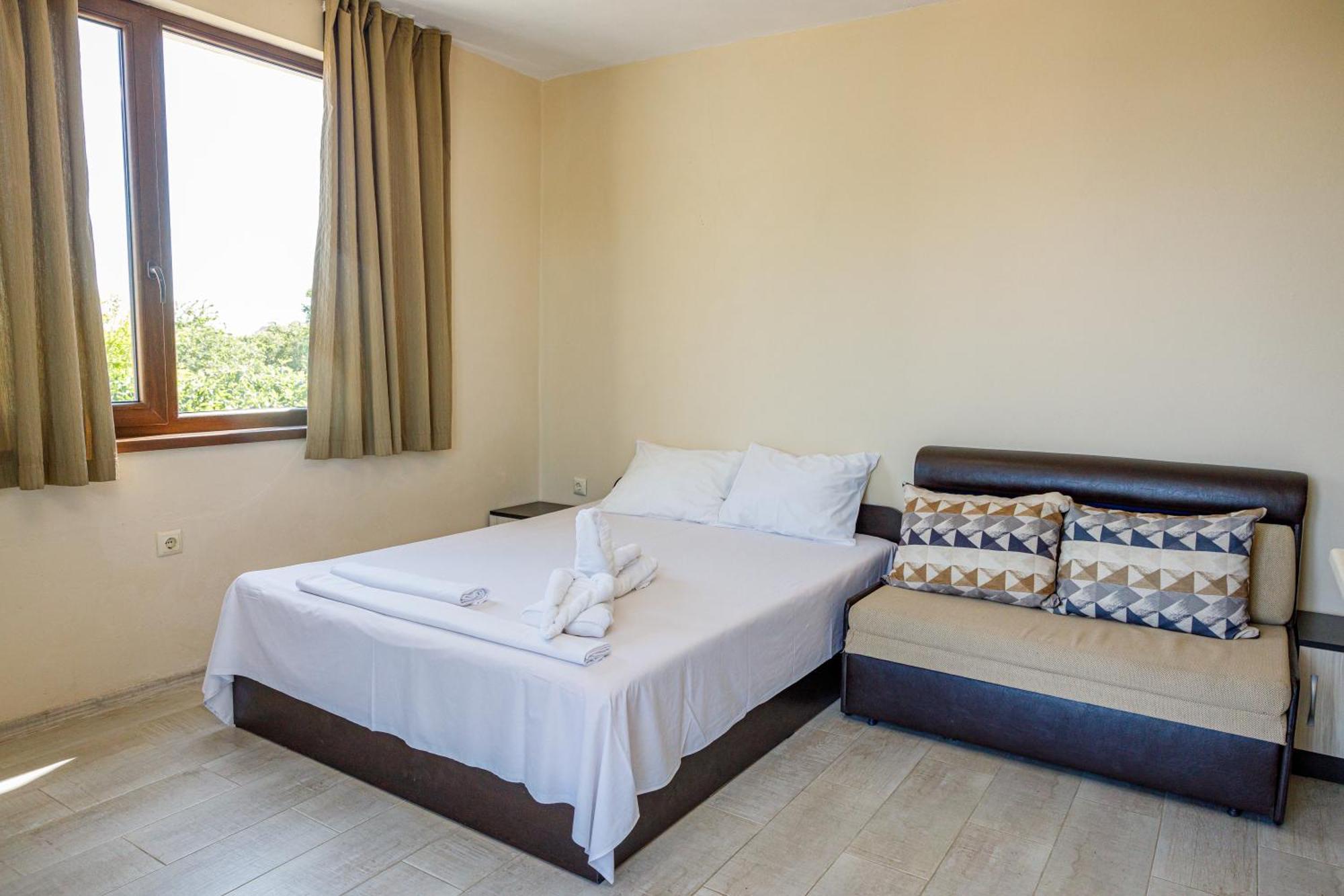 Family Hotel Silitur Ahtopol Ngoại thất bức ảnh