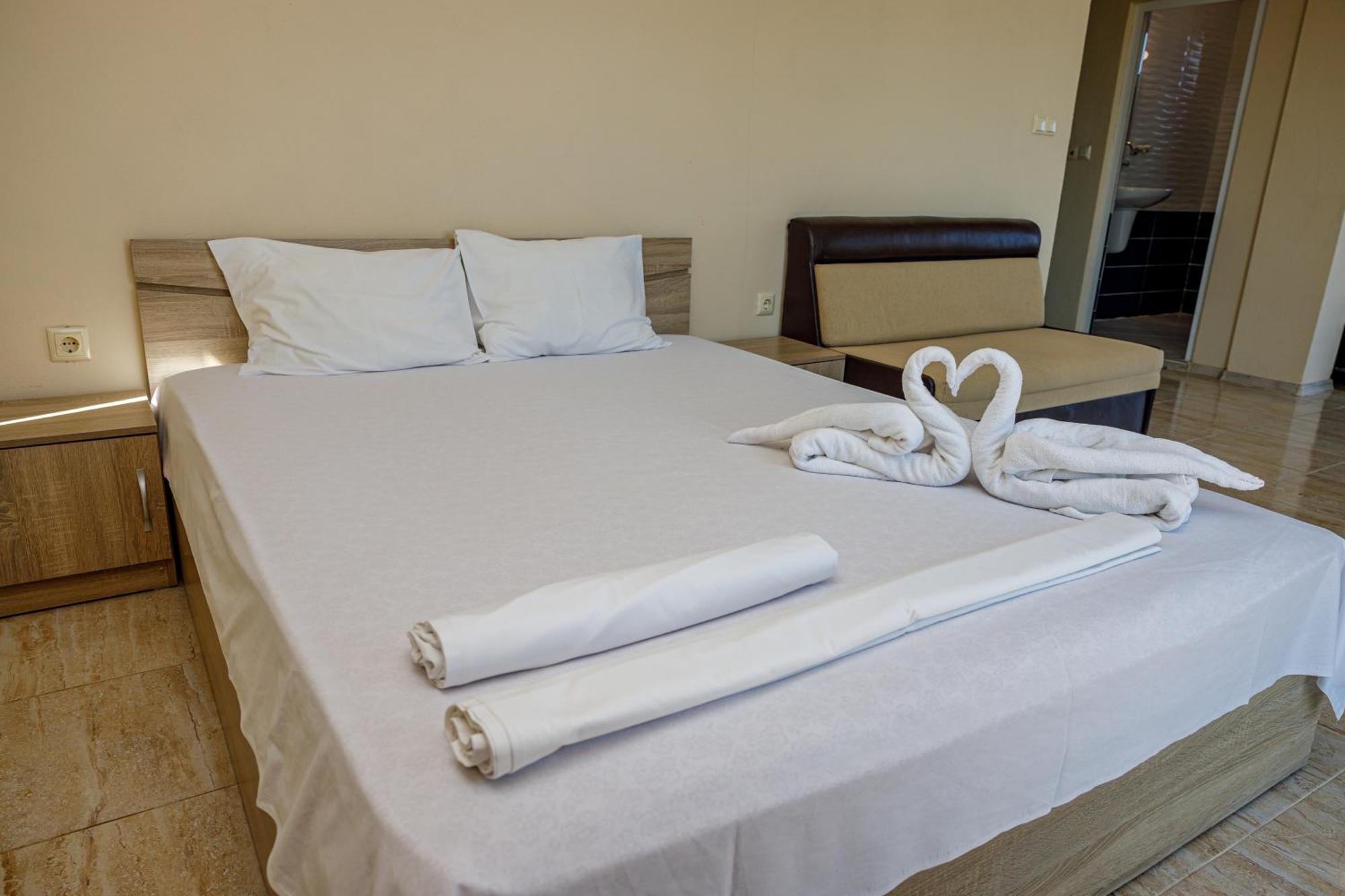 Family Hotel Silitur Ahtopol Ngoại thất bức ảnh